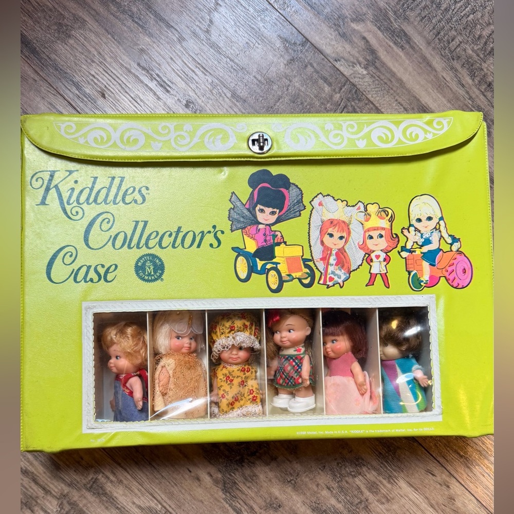 Collector's Case - Vintage Lime Green Kids Toy Storage Case with Doll Display